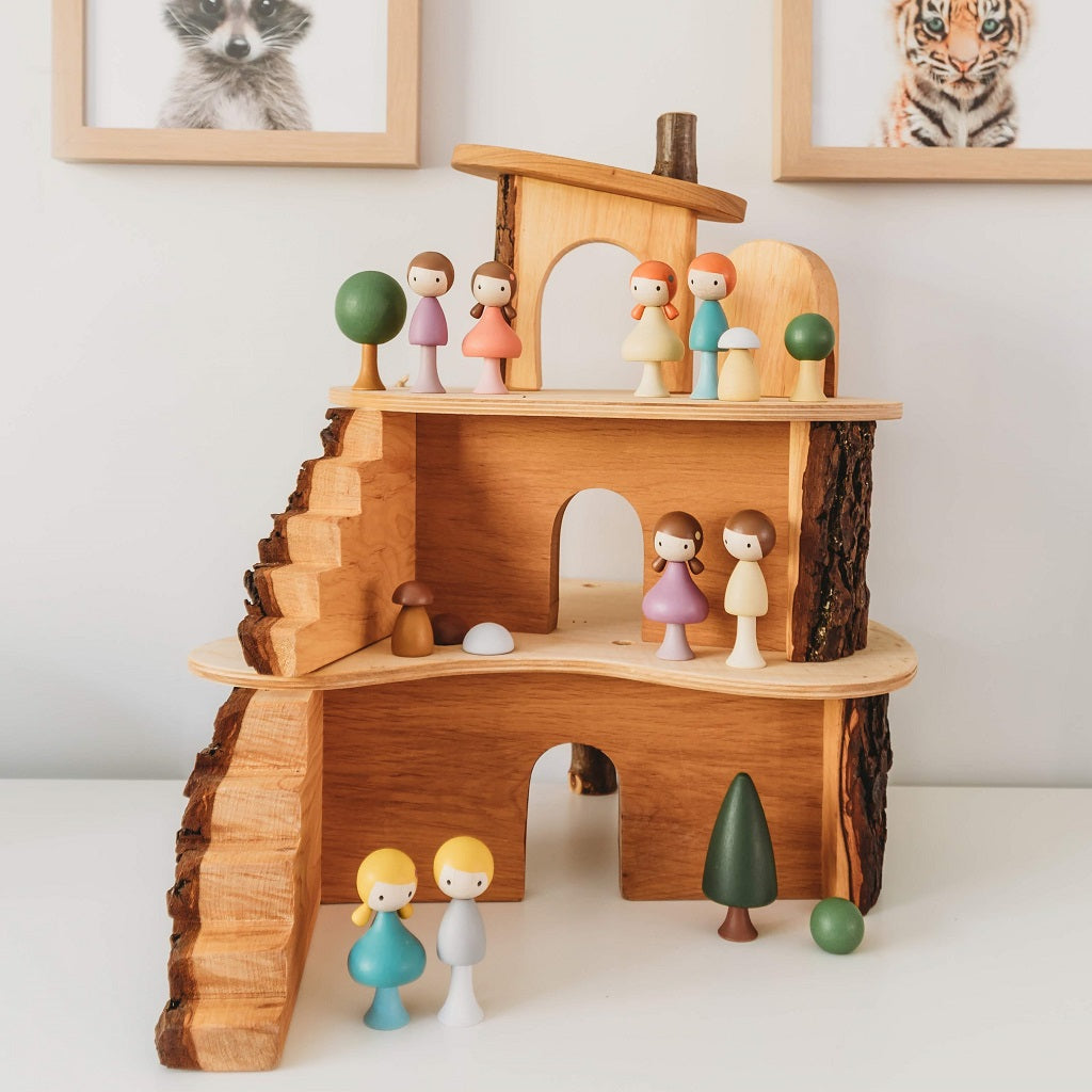 Magic Wood | Small Tree House
