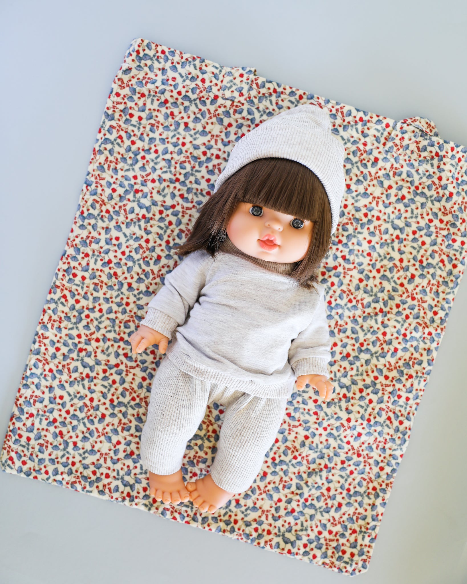 Minikane Doll Clothes | Baby Doll Sweatshirt Set with Beanie (Beige)