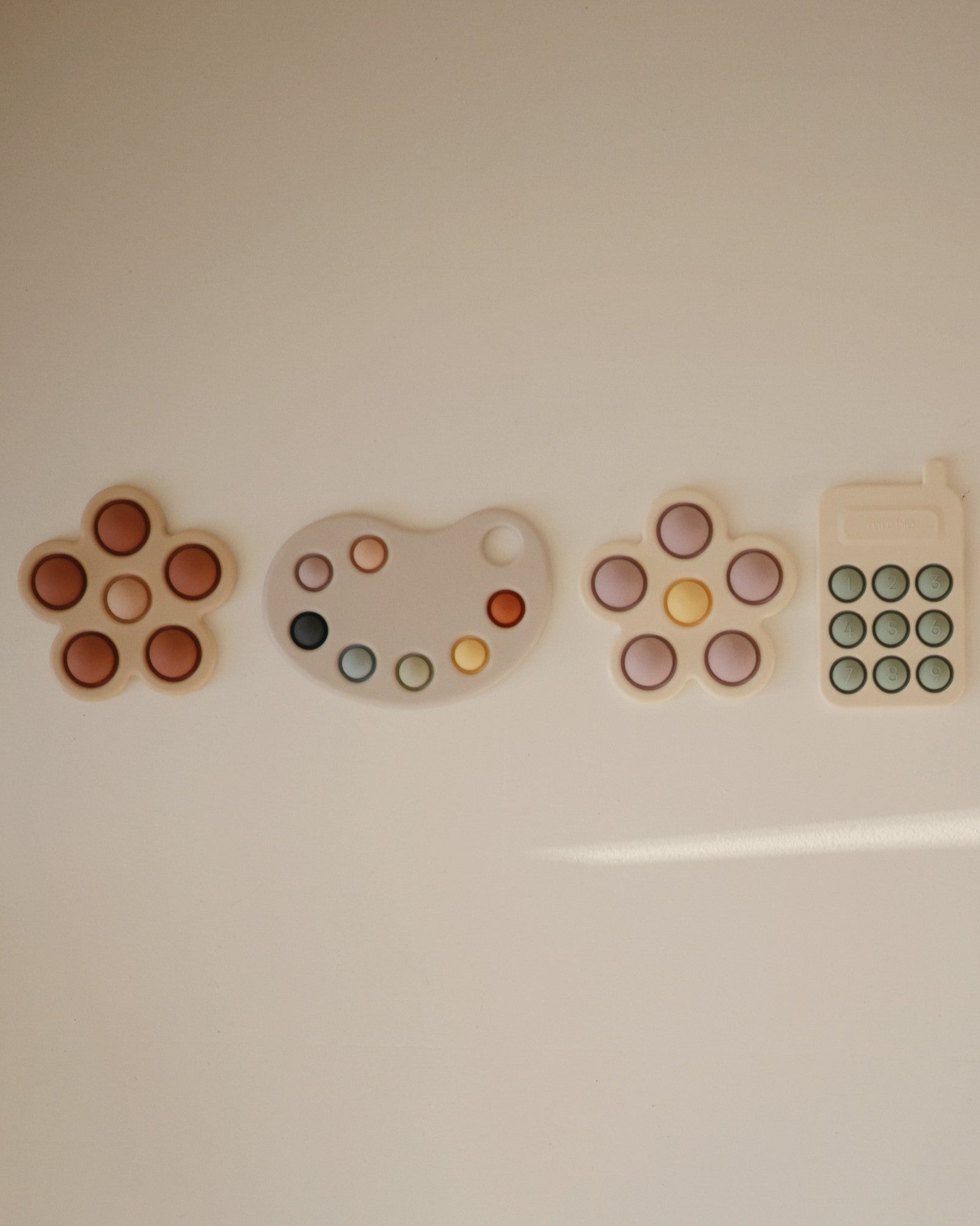 Mushie | Paint Palette Press Toy