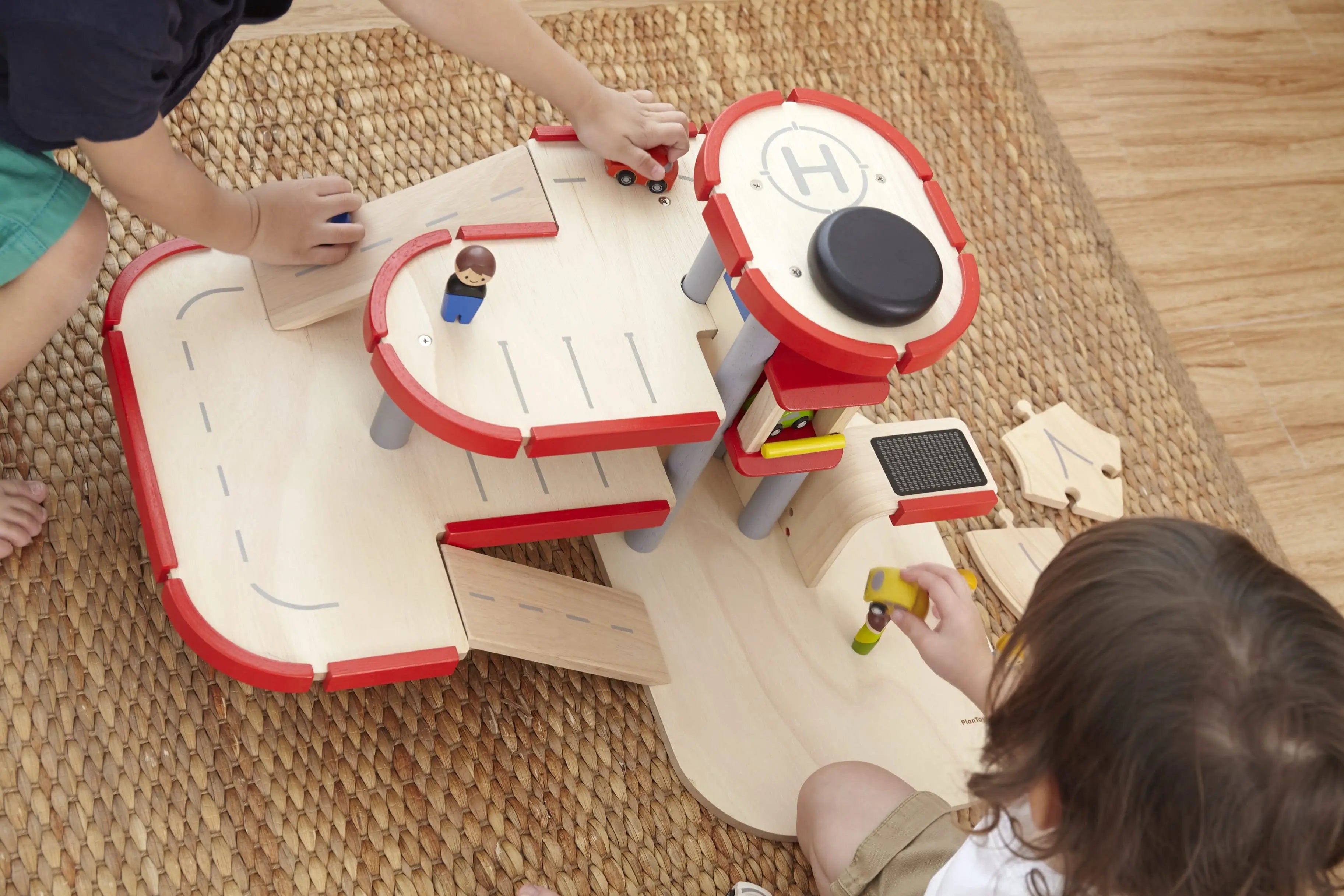 PlanToys | Parking Garage