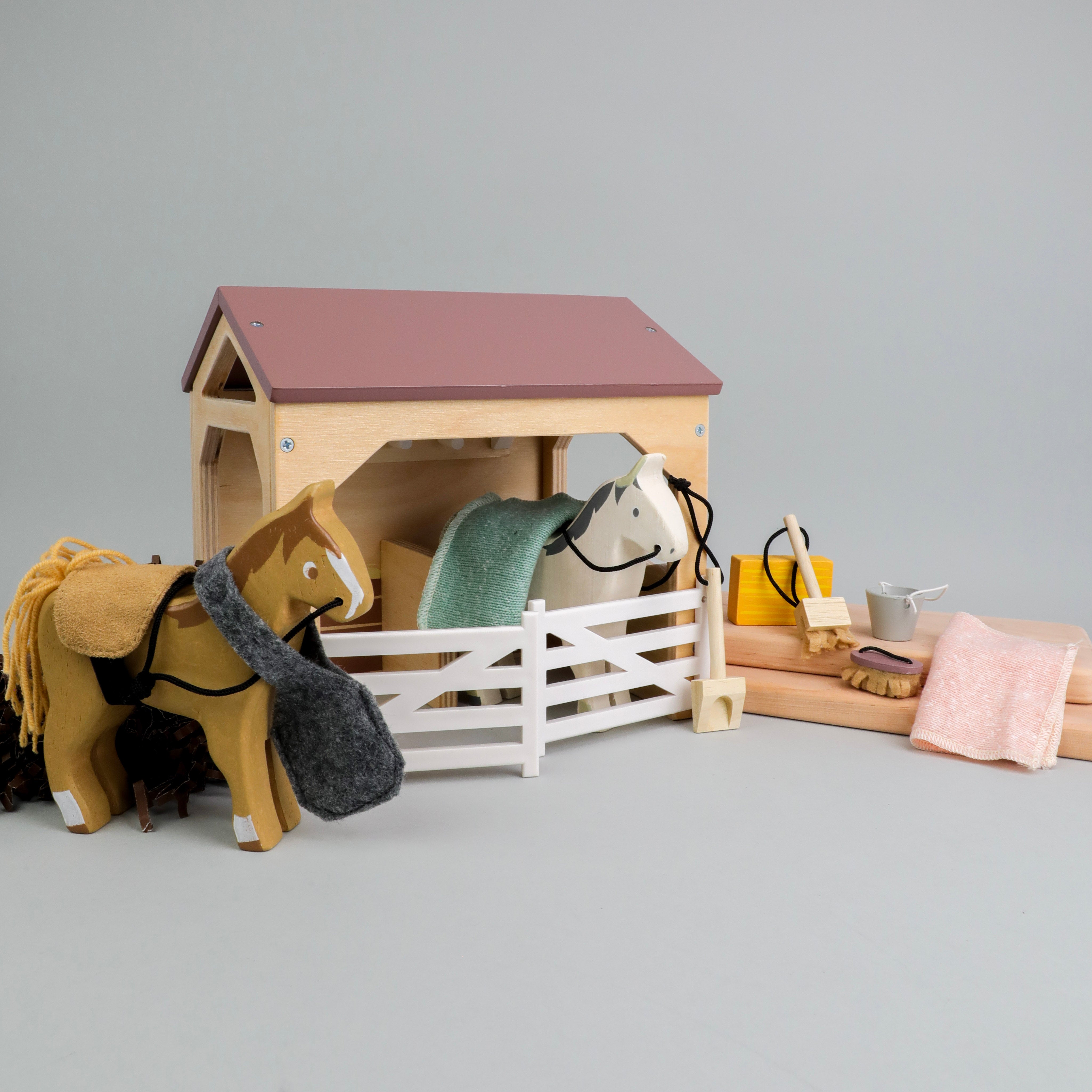 Pony Stable Play Set