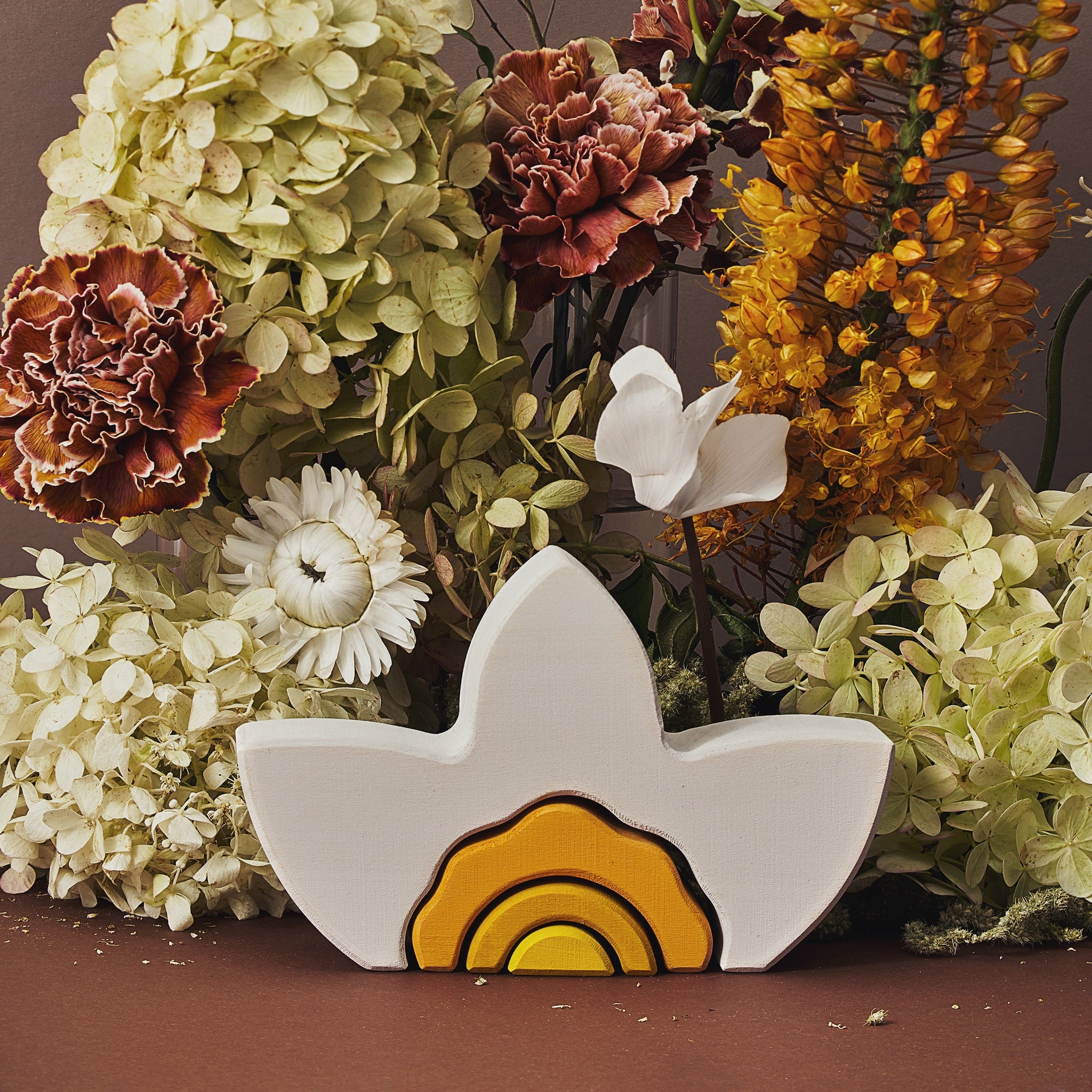 Raduga Grez | Wooden Flower Stacker - Narcissus