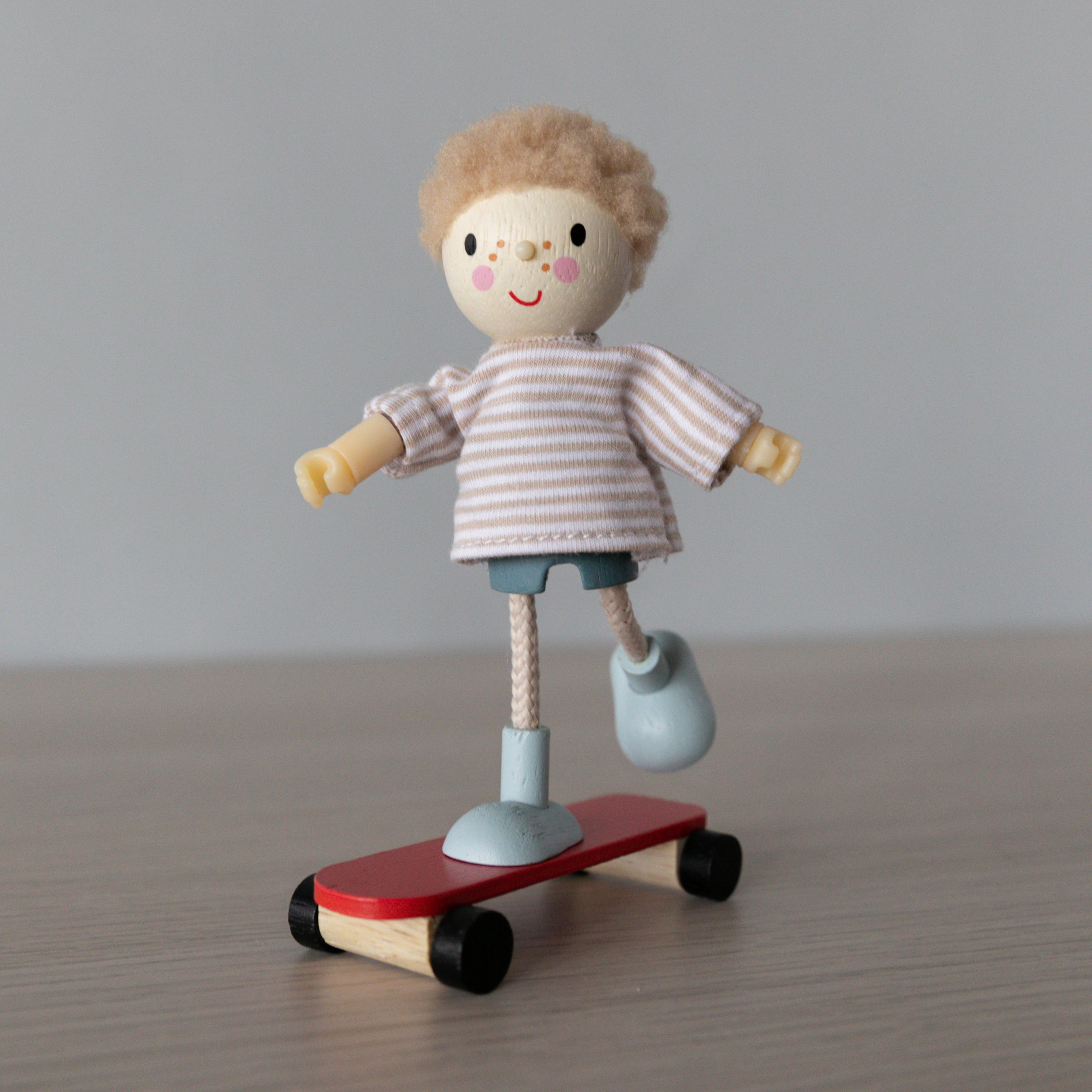 Wooden Doll Family - The Goodwoods