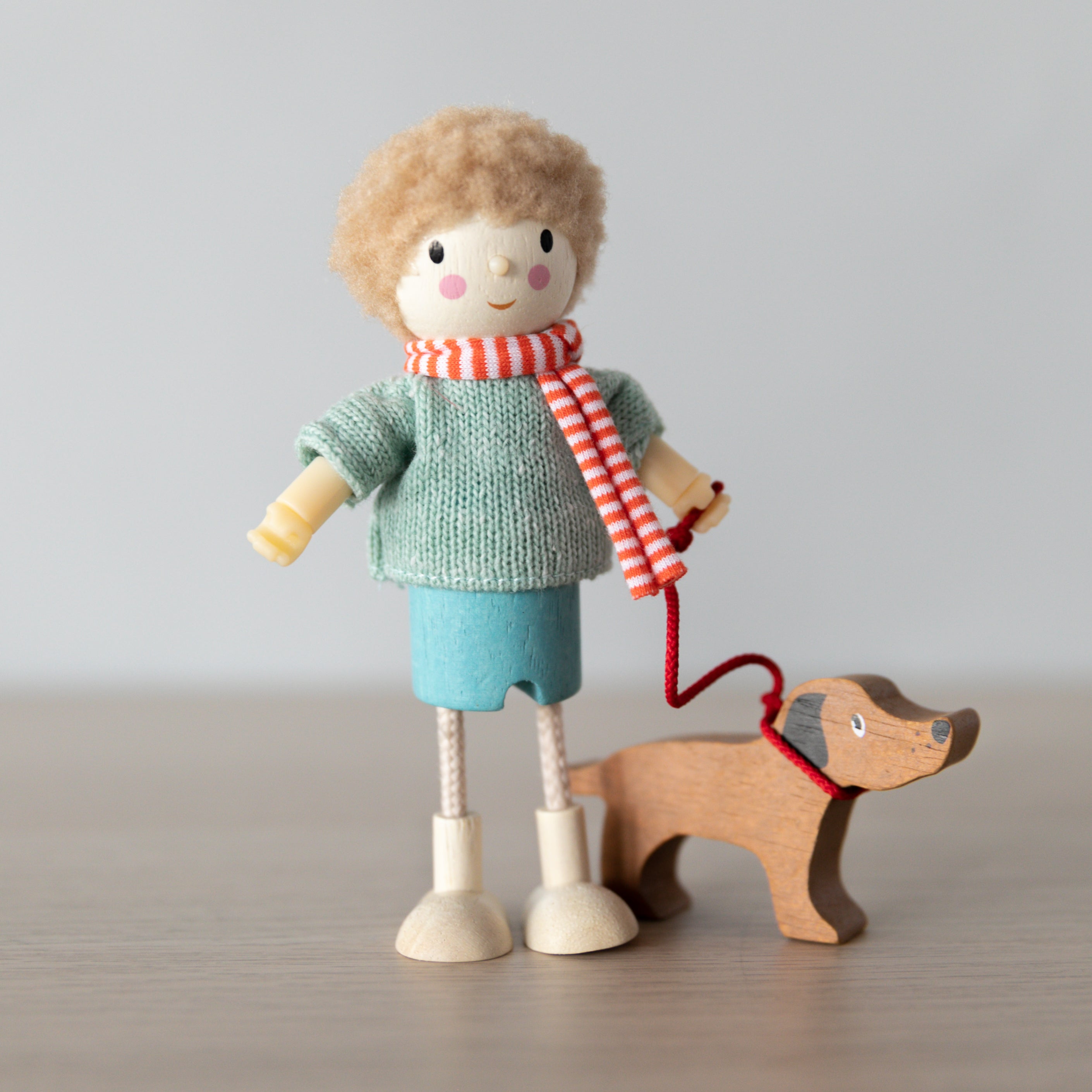 Wooden Doll Family - The Goodwoods