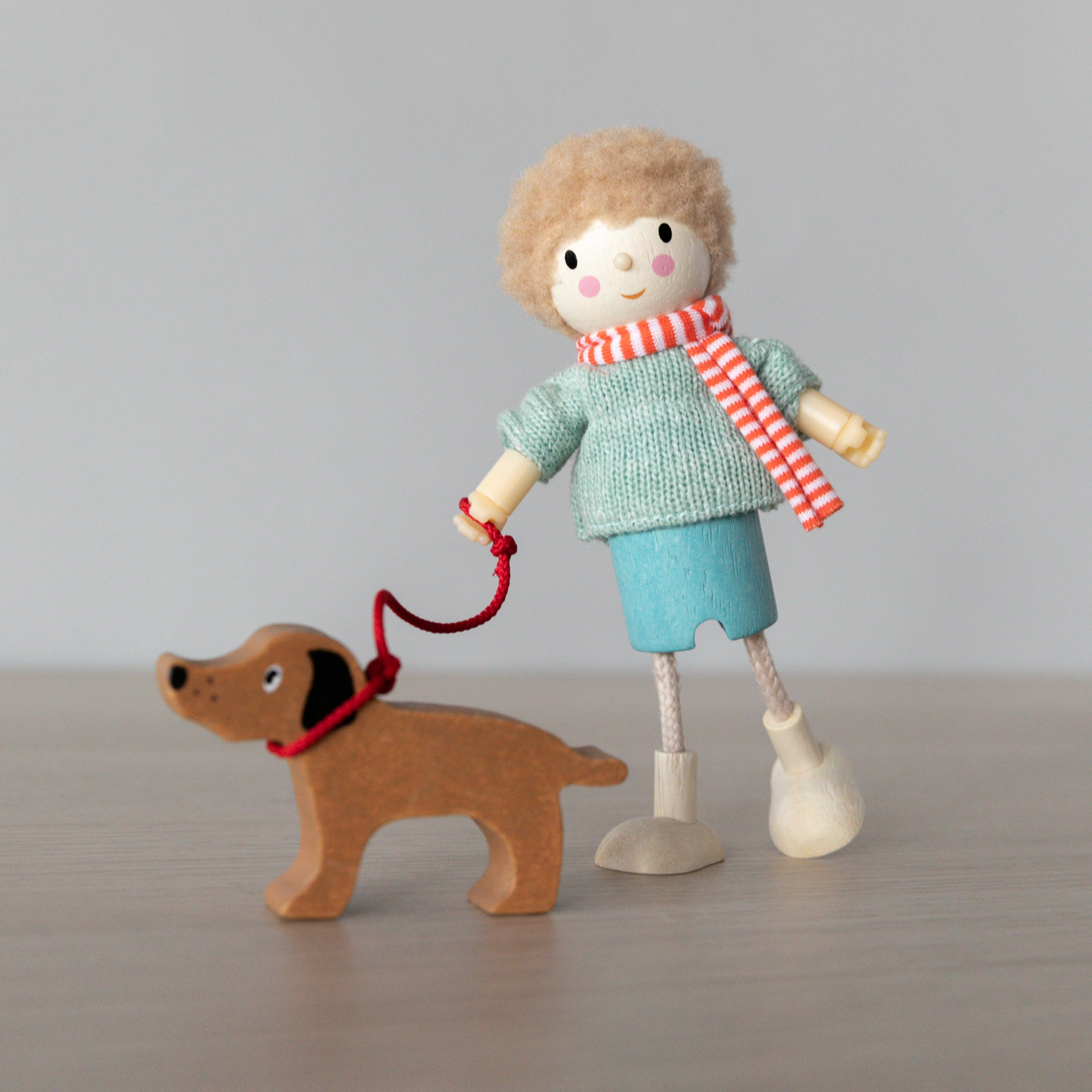 Wooden Doll Family - The Goodwoods